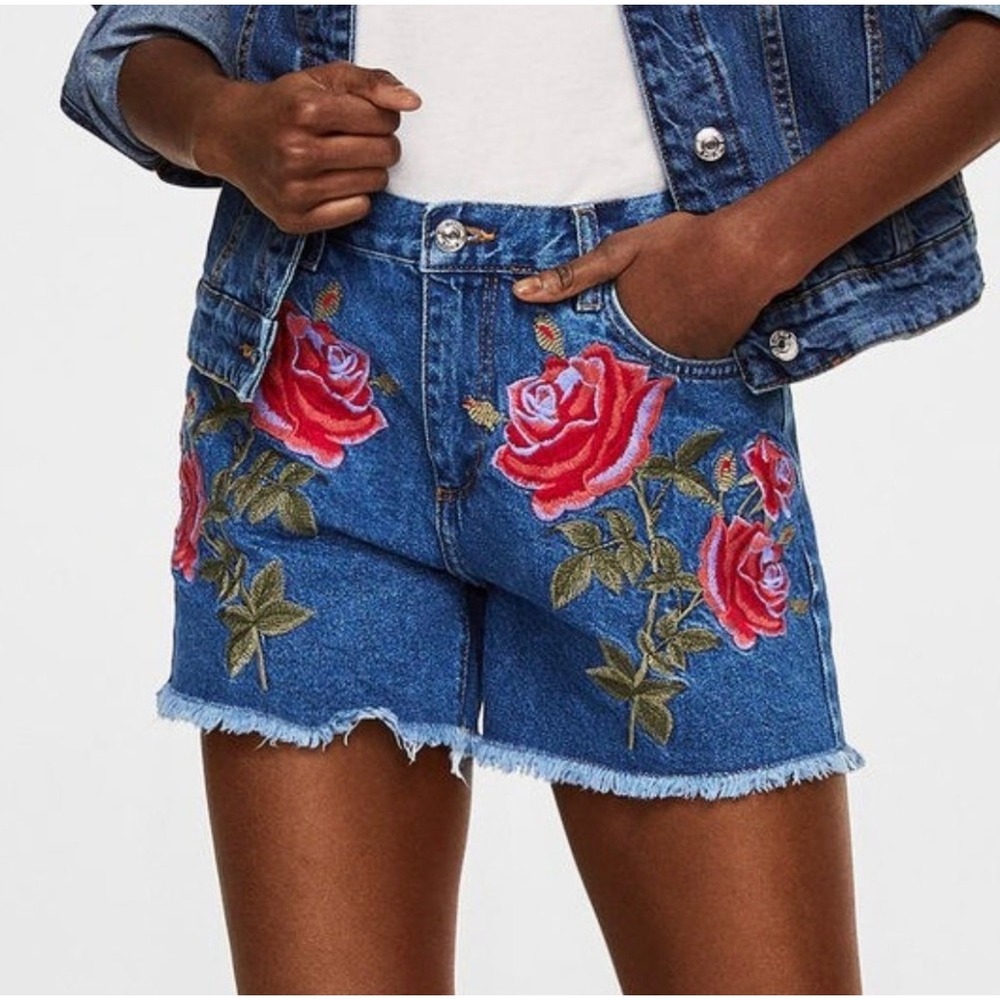 Mango MNG Shorts Embroidered Rose Denim Shorts NWT Size 6